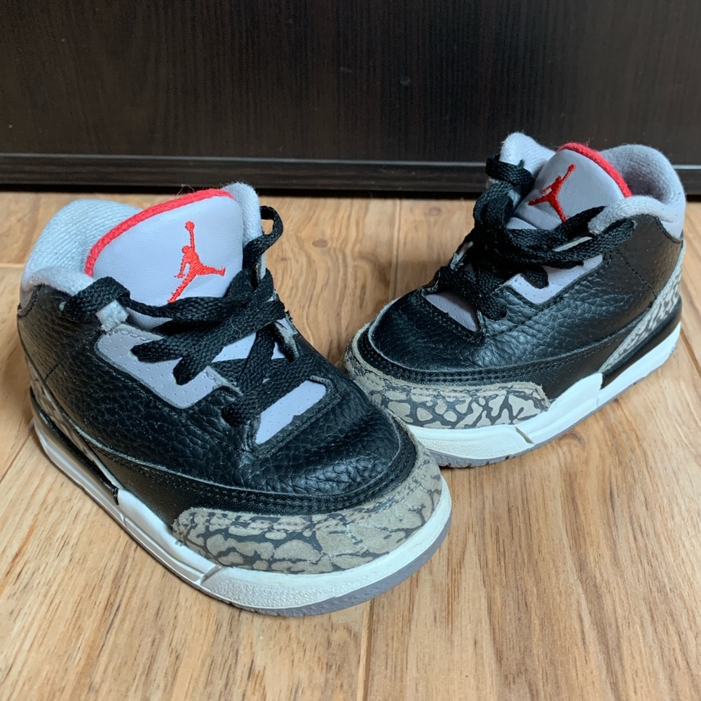 Jordan 3 - toddler sz 6 - gently worn